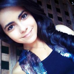 http://t.co/pB2DP4eE  Facee. *-*
