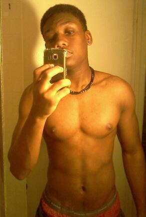 JeharioSmoov_96's profile picture. Simple U follow me I follow U. Class of 2015