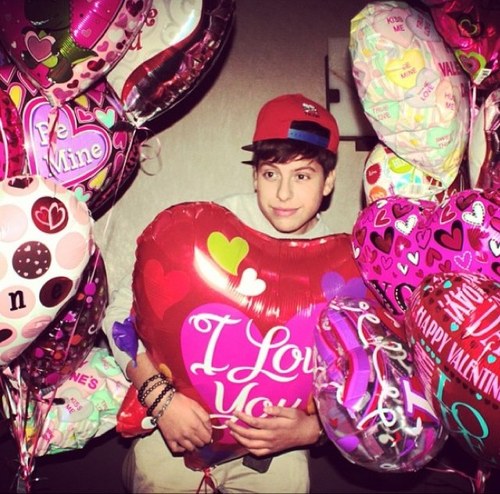 cmichele123's profile picture. I'm a Hunter and I dont care wat people think about me I love Matt Hunter and I will be a Hunter 4 Life!!