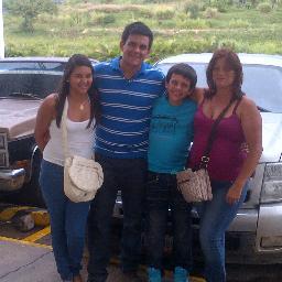 Trabajo :D estudio en la U.B.A, y Me gustaaa el futbol3
http://t.co/r6rZT4YRmU