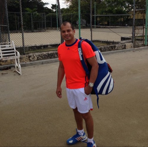 JIReynoso's profile picture. Jugar tennis. Bucear. Bailar. Vinos. House music.