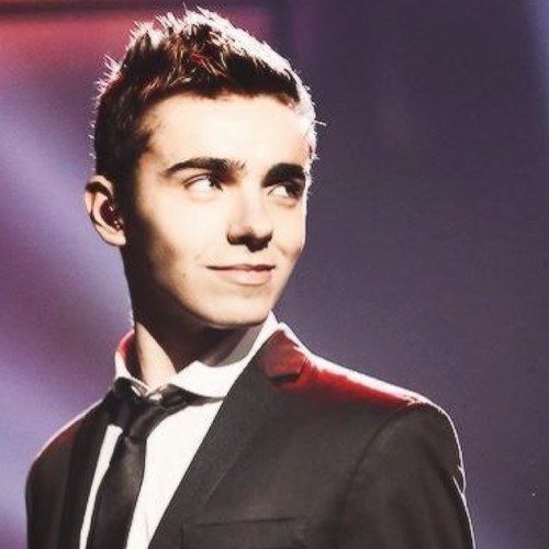 Demi And The Wanted are my life ❤ @iPodDoLouis is my friend ❤