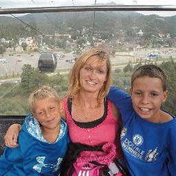 juliealexander8's profile picture. 