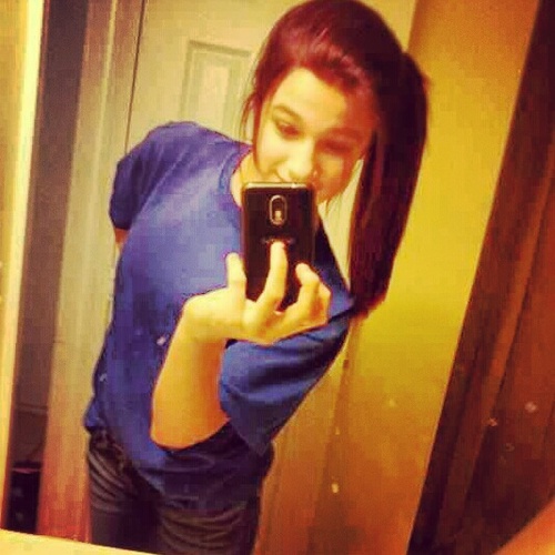 ShyenneLedford's profile picture. Im Shyenne I like to play softball and other sports and im very athletic. You're cute, So follow mee.(: