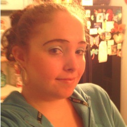 Violet2u_2012's profile picture. 