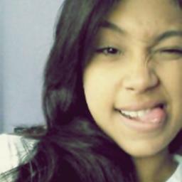 idiota, lesa, chata, implicante, mas não consigo viver sem você  ♥ , não pera aushausha / @saradorap_
