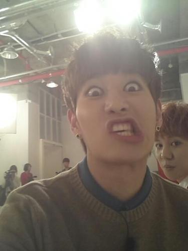 Hi BBC! I'm B-bomp of Blockb ,No profile good for u, I have just a little heart for u.♥ (24/1/56)#teefam Follow me now.