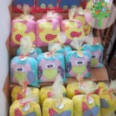Sell souvenirs, baby blanket, bedcover, cushion, nursing pillow, etc. ALL HANDMADE STUFF! 085714014090 / 2925B7F9