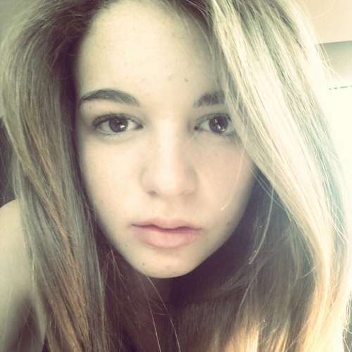 thanks for following! (: im here for 5 reasons Harry Styles, Zayn Malik, Niall Horan, Liam Payne, Louis Tomlinson (: