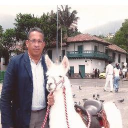 Nacido en Cartagena 1.962, Economista, Esp. Gestión Ambiental y Social. Amo el 
Fútbol. Solidario con todos. Religión Católica  Cristo y La virgen.