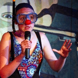 Teaching Fellow at University of Birmingham, researching clown training at Ecole Philippe Gaulier. I like theatre, jokes, walks and food.