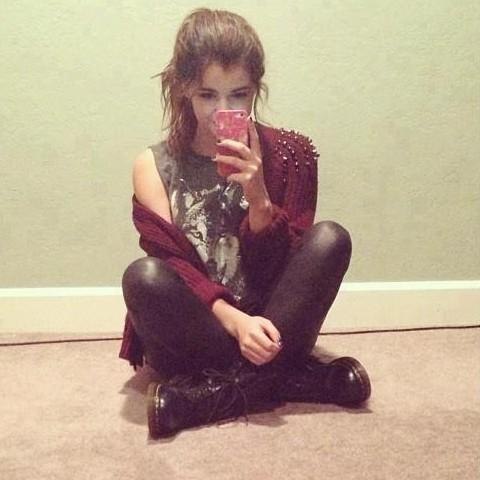 Hai. I'm Eleanor. I like food. ._. Nuff said. @CloveTommo is my bitch xD Love chu! Talk to me! C;
