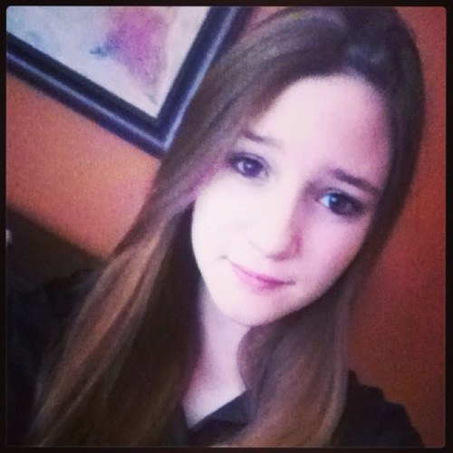 I love OneDirection,HunterHayes,Emblem3,playback :)