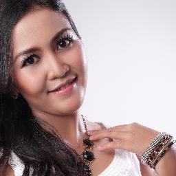 ..I'm just an Ordinary Girl who has Extraordinary God..
° • o ♥ ♡ ★ (◦'⌣'◦) = a loyal friend, a lovely daughter, love adventure =