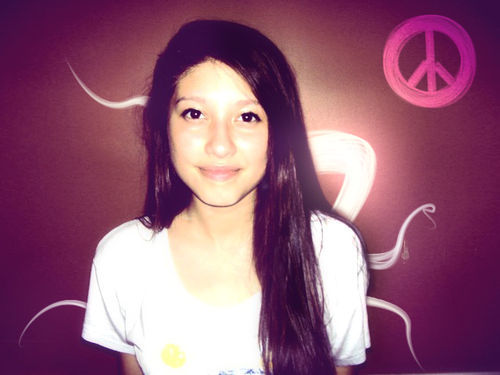 A tech geek girl with a love of techno music and cats that wear clothes. Tweet me, bro