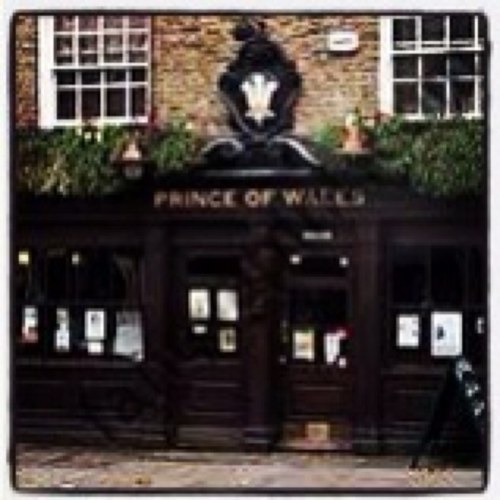 Prince of Wales! Highgate High Street N6. The finest beers, Ales/Bitters, Excellent Thai Kitchen, and the one & only famous Tuesday Quiz Night!!