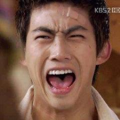 สวัสดีครับผม จินกุก หรือ ฮยอนชิฮยอก (1993) จากเรื่อง Dream High 1 เป็นแค่บอท ♥ jinguk_botth@hotmail.com 15.08.11