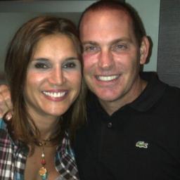 anacbdimartino's profile picture. Abogada - Luchadora Social - Presidenta de @FUNDAUAM. Gerente General de la @FninozulianoGBZ