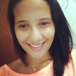 Um sorriso pode mudar vidas. Viva sorrindo, que a vida fara mudanças em você. Mãe de Paulo Neto (;