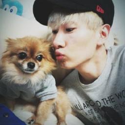 ฟอลมาฟอลกับค่ะ รักฮยอกที่สุดเบย แอดนี้เอาไว้ตามข่าวม่ายรีอะรัยคร๊า