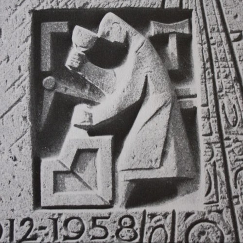 Hunt Studios produces fine handcrafted architectural sculpture in stone, metal, and cast materials.