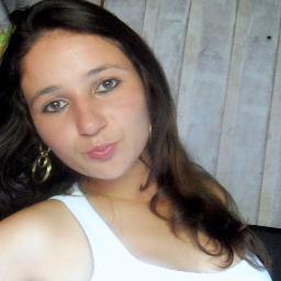 16 anos, escorpiana, Paranaense, estudante, divertida...