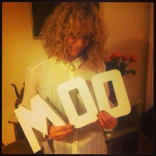 littlemoobags's profile picture. Director/Owner of A P Creative London. @APatonCreative  - scenic painting, signwriting, specialist paint finishes etc......