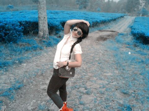 @aprilloearrey..bila suatu nanti..aku ga kan pernah lupa untuk bilang.. AKu syg kamu..sekarang hingga nanti