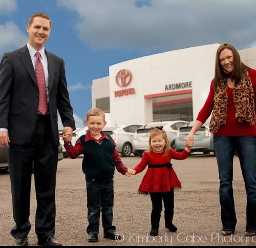 We add to our family...one Toyota at a time.

Stop by our convenient location at 402 Holiday Drive or call 1(580) 226-1313
