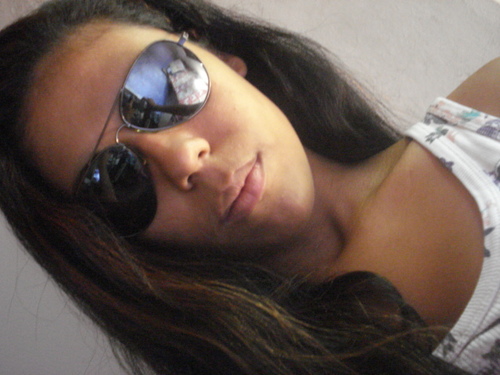N to nem ae p oq pensam de mim... sou feliz do meu gto q e se foda o resto....