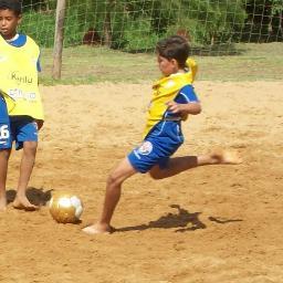 Amo futebol e 
Vai leleklekleklekleklelkelkelk