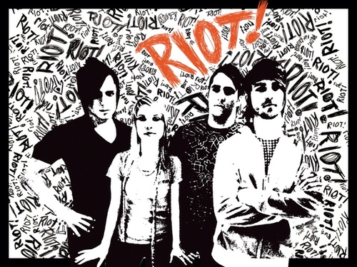 I love Paramore & more! 23. live in California. get to know me. my names Melissa! ❤