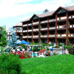 Lakeside Lodge