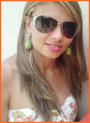 Sou uma pessoa sincera..que ama demais a família, ser mãe e minha filha... estou aqui com o intuito de seguir pessoas que eu realmente admiro.....