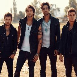 We love the band @BoysLikeGirls and we want them in Europe so we decided to organize a project to show them we exist ! Follow us if you wanna participate ! :)