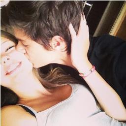 Eu simplesmente to te amando.
Eh nada mais,é uma pena que você não de valor
mais é normal quando perder,vai começar a dar !
