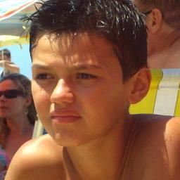 13 anos, escola, familia, skate, amigos, Deus...