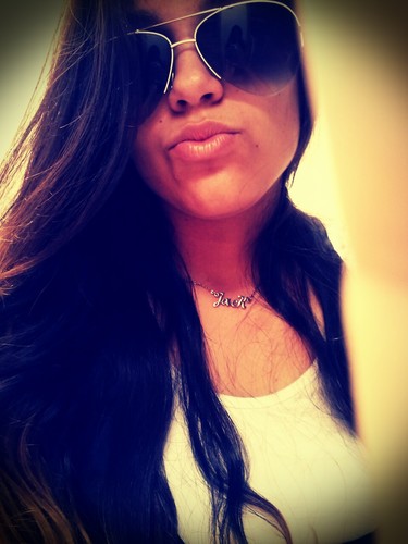 jackie_eterno's profile picture. Posso ter cαrαcterísticαs iguαis α mil pessoαs .
Porém tenho personαlidαdes diferentes’ do que quαlquer umα delαs.
　Melhores ? Piores ? Isso você decide