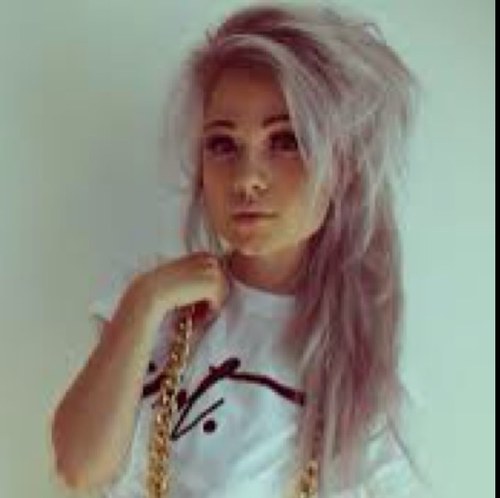 FashionKing_123's profile picture. 