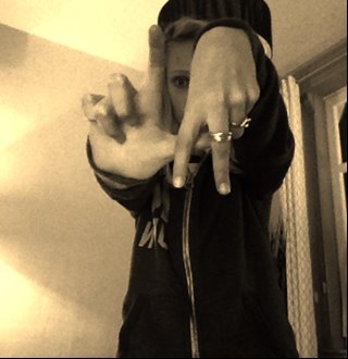 JeanneOatbread's profile picture. 