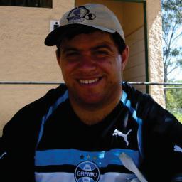 Adoro futebol, amigos, politica e viver a vida intensamente, sempre sou eu https://t.co/nl5bT4U1Fl o dia ,o amanha a DEUS pertence.