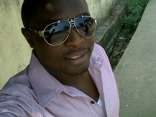 Knows the rules of d street but play against them!!