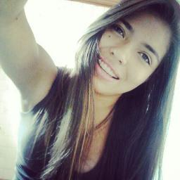 Sou como você me vê. Posso ser leve como uma brisa ou forte como uma ventania, depende de quando e como você me vê passar.