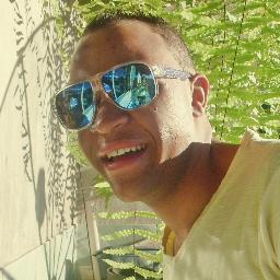 Ainda estou pensando sobre oq eu sou !!!
Facebook http://t.co/hDamXcTXwu