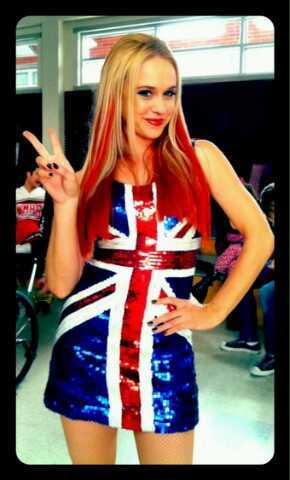 Be proud of who you are. #gleek Vendré aquí cada vez que tenga limit. Kitt-Kat. Mamá Notty por navidad. Emily.♥