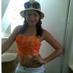 Abogada, 100% orgullo Venezolano, payasa y sobre todo FeliZzz y dandole cada dia gracias a mi Dios x sus Bendiciones!