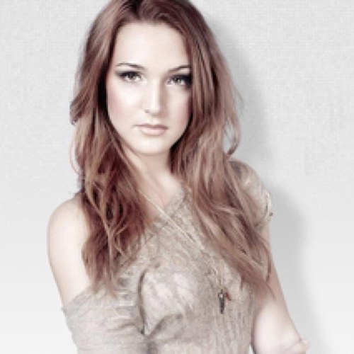Our names are Hannah, Kayla, and Allie! Providing you with the latest news and updates on all things Victoria Duffield! Help us out and promote her! Much love.