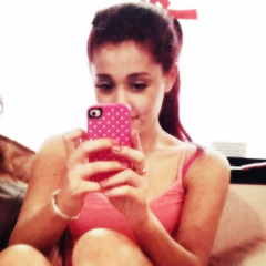 I have obsession. shippings, and idols. | Just that unique. ♥