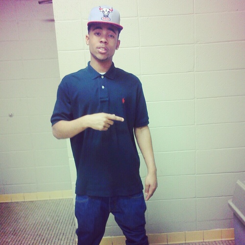 PICTURE ME POSING IN YOUR PLASMA!!!!FOLLOW ME@