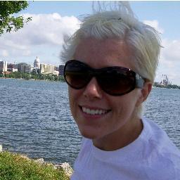 Mom, wife, word nerd, yogger, happiness seeker, Librarian at Mount Horeb High School